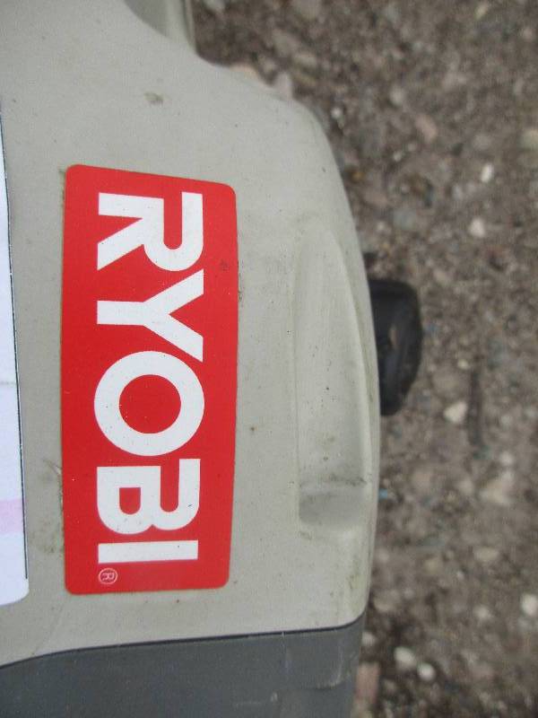 lot 178 image: Ryobi weed eater