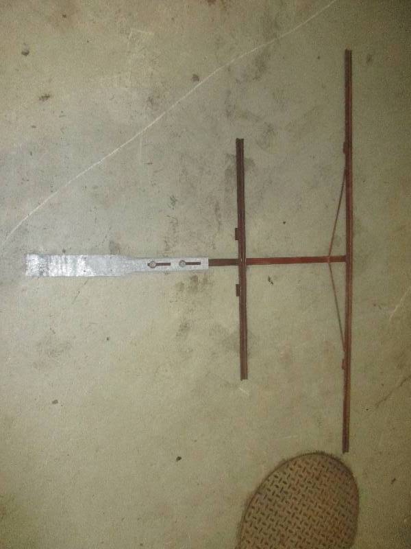 lot 188 image: 3 metal brackets