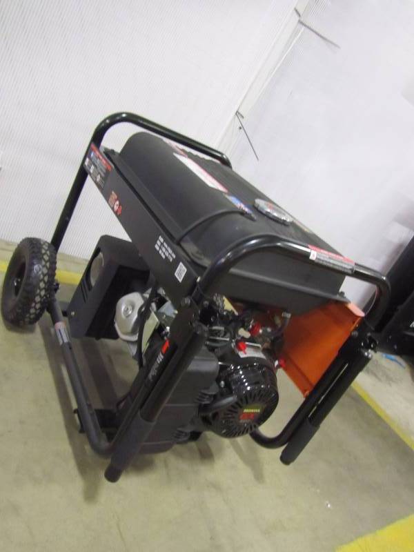 lot 7 image: RIDGID 7,000-Watt Gasoline Powered Portable Generator with Honda GX390 Engine