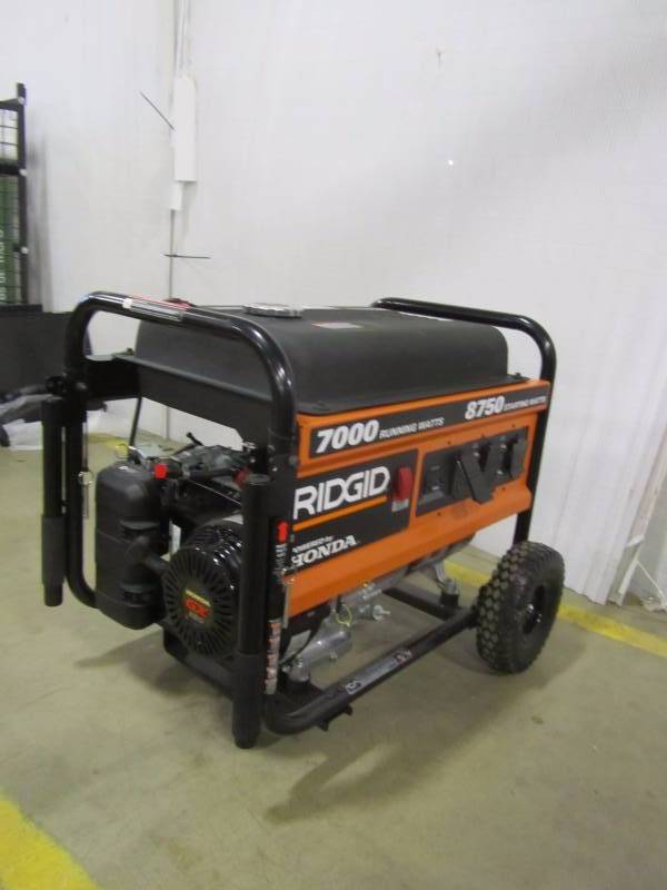 RIDGID 7,000Watt Gasoline Powered Portable Generator with Honda GX390