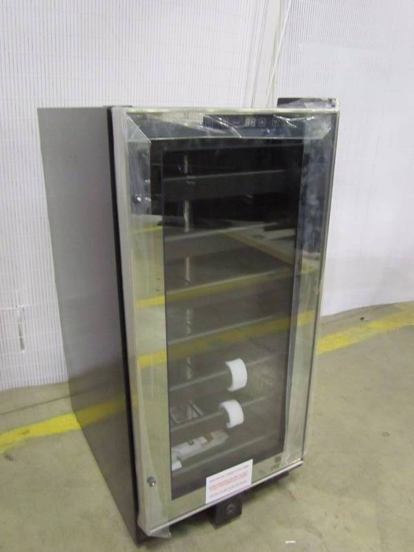 lot 37 image: 14.75 in 33-Bottle Mirrored Touch Screen Wine Cooler