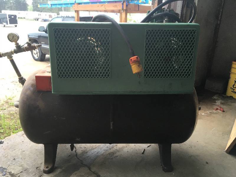 DeVilbiss Air Compressor