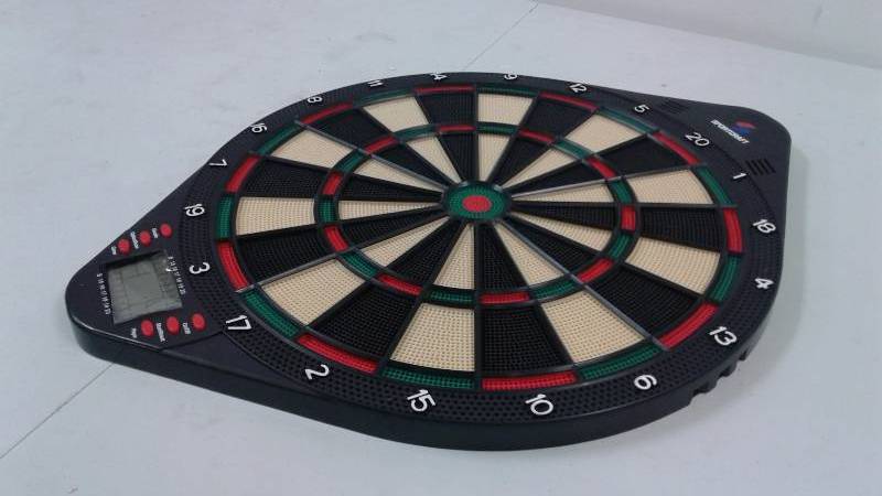 Sportcraft 1000 Electronic Dartboard - great condition | Electronics