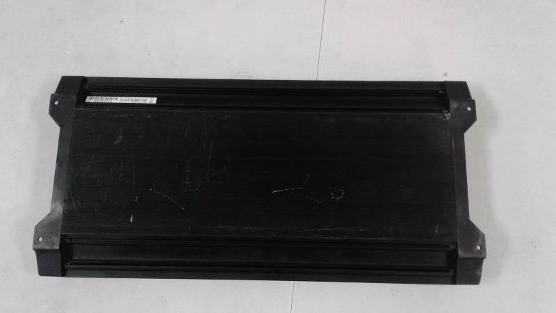 lot 20 image: Kicker ZX 650.4 4 Channel Car Amp BROKEN