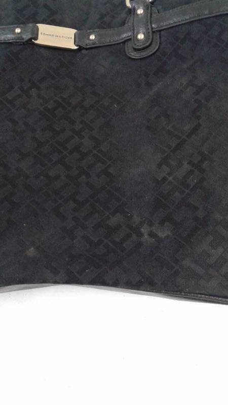 lot 33 image: Tommy Hilfiger Shoulder Bag