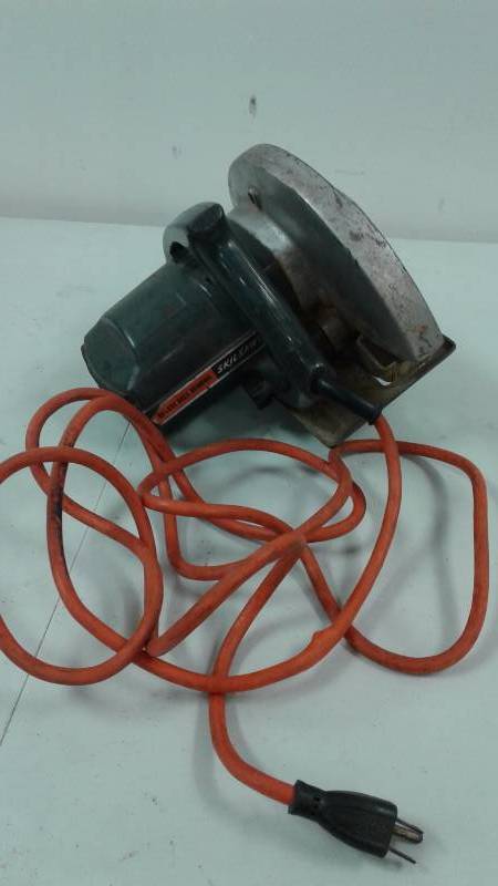 lot 40 image: Skilswaw 7-14 Corded Circular Saw - Used - TESTED WORKS