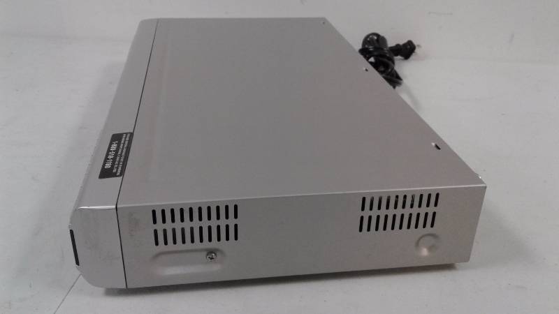 lot 34 image: Funai SV2000 DVD PlayerRecorder - NO REMOTE