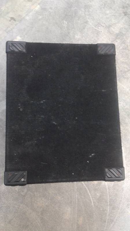 lot 48 image: SWR Sound Bigfoot 2 Bass Cab - TESTED WORKS