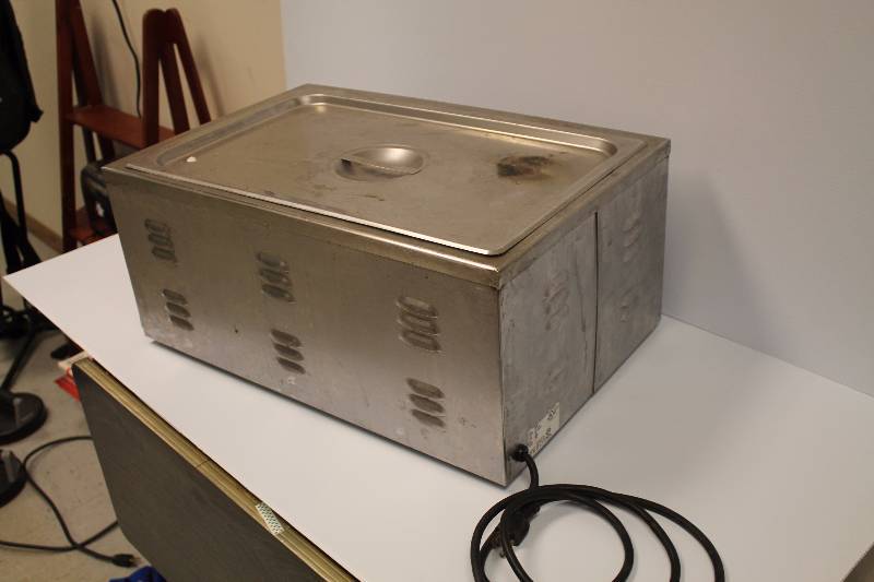 lot 9 image: Food Warmer