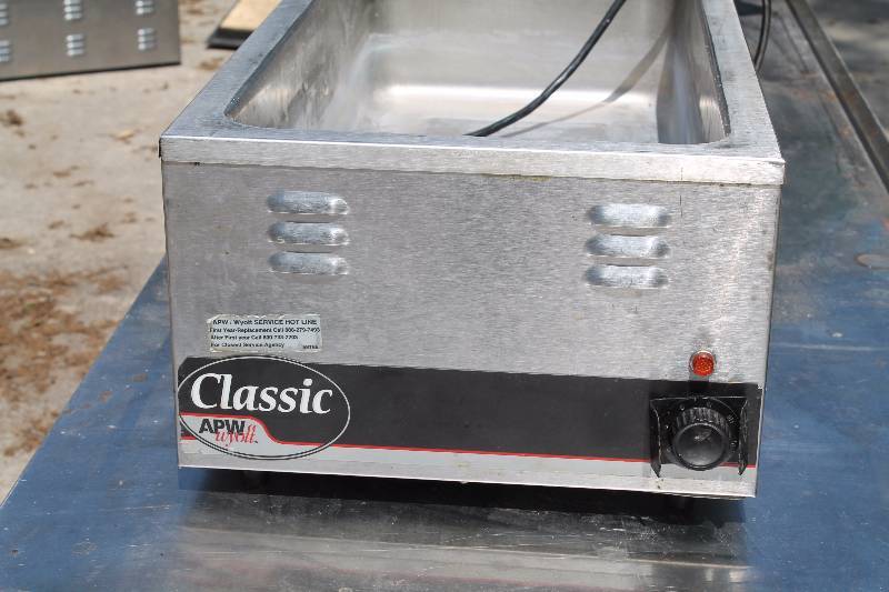 lot 16 image: Food Warmer
