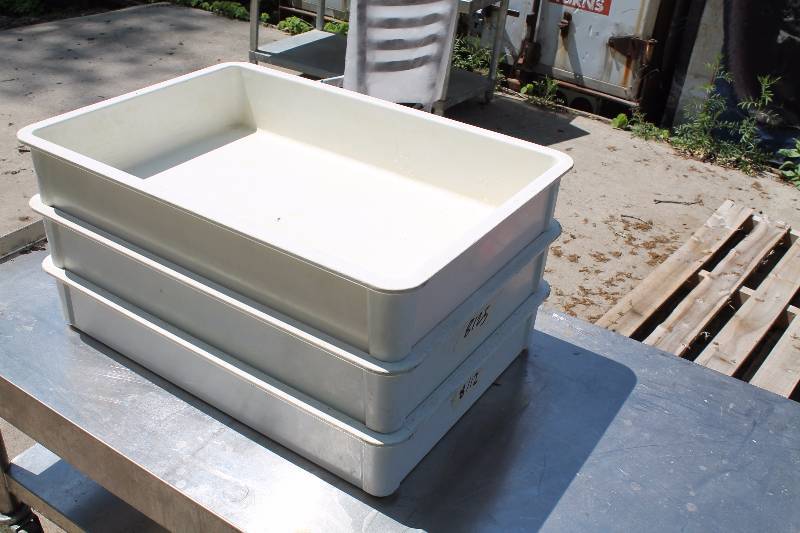 lot 25 image: Dough Pans