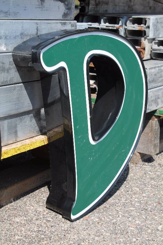 lot 42 image: Channel Letter D Green