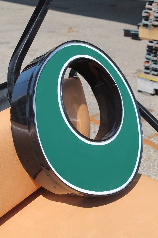 lot 46 image: Channel Letter O Green