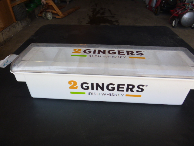 2 Condiment Trays