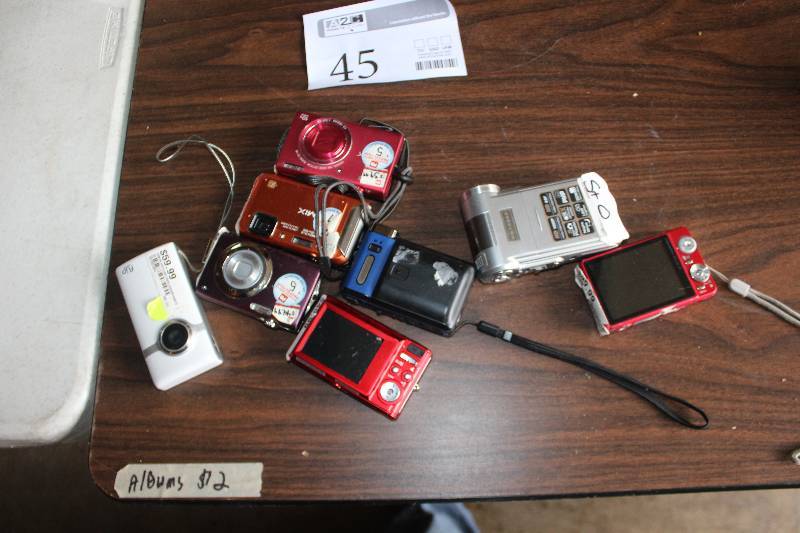 lot 45 image: Movie Cameras