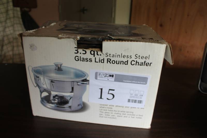 lot 15 image: 3.5-quart Stainless Steel Glass Lid Round Chafer