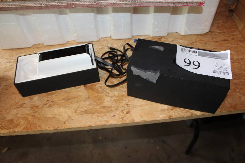 lot 99 image: Canary Speaker