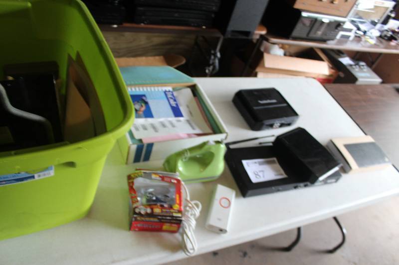 lot 87 image: Dell Wireless Keyboard, Rockford Fosgate Punch Amp, Kitchenaid Mixer