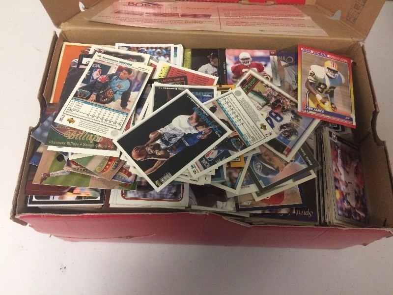 lot 11 image: Basketball Football Baseball Trading Cards