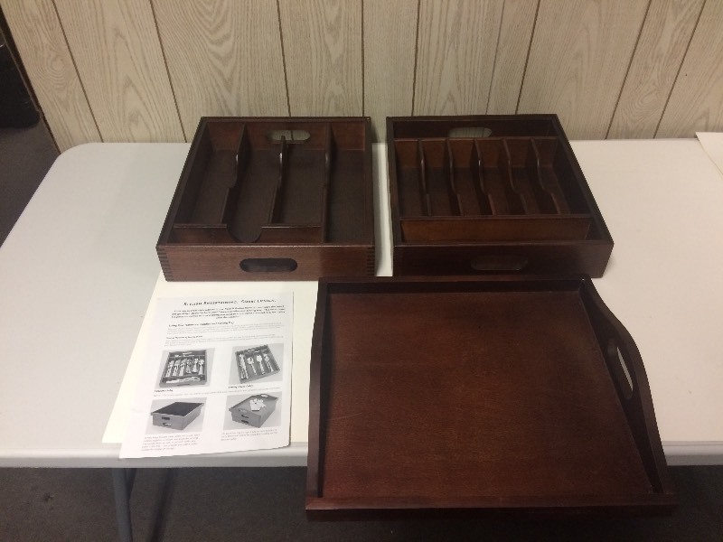 lot 31 image: Two New Hardwood Flatware Caddies & Serving Tray