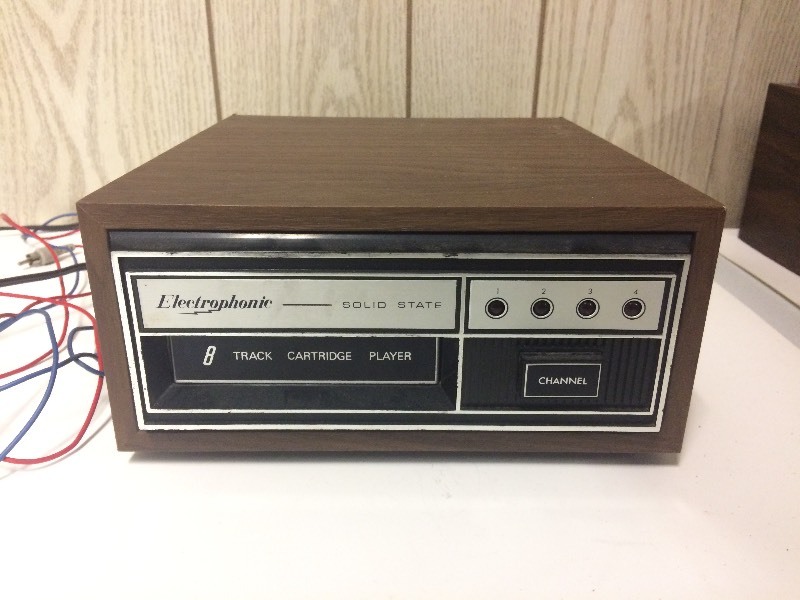 lot 42 image: Electrophonic Solid State 8 Track Cartridge Player
