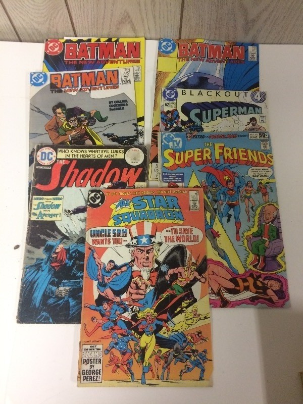 lot 48 image: 7 DC Comics Superheros
