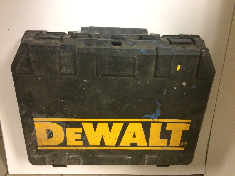 lot 71 image: Dewalt Power Drill  bits  case 38 VSR