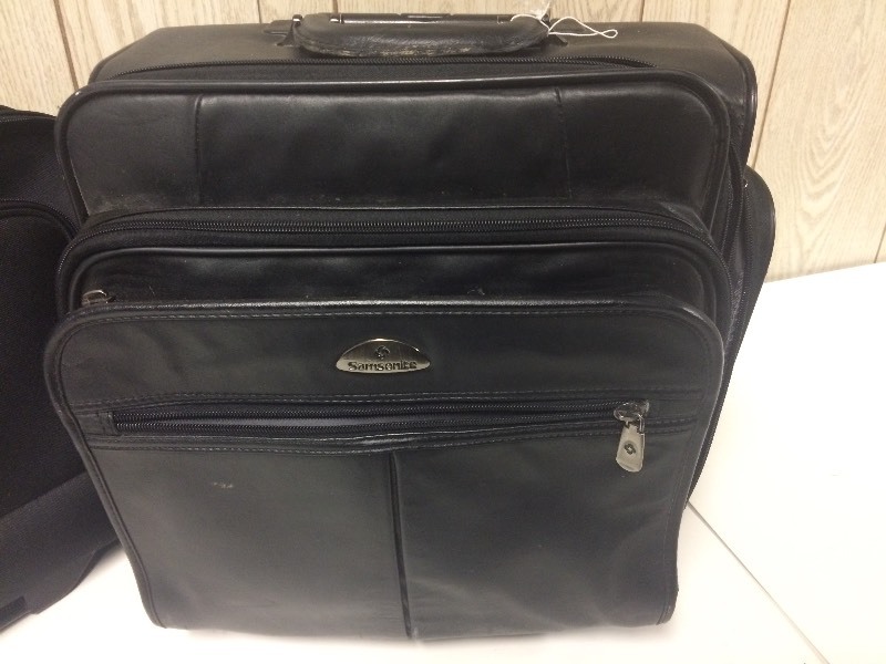 lot 89 image: 3 Computer Laptop Bags