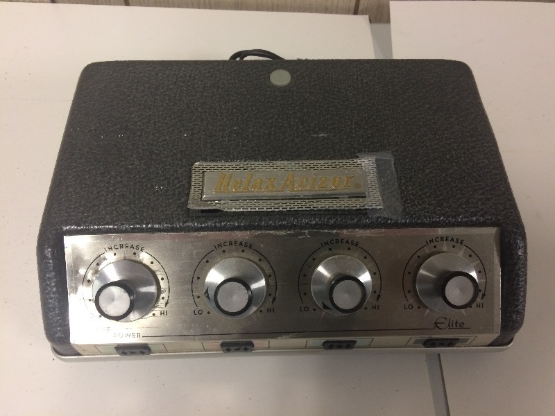 lot 105 image: Vintage Relax Acisor Muscle Stimulator - Quack Medicine