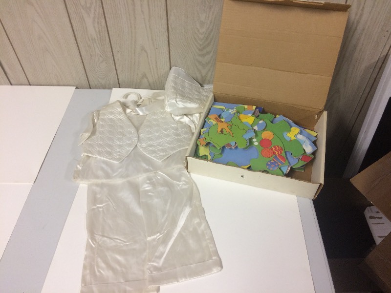 lot 97 image: Vintage Boys Christening outfit & Childs Floor Puzzle
