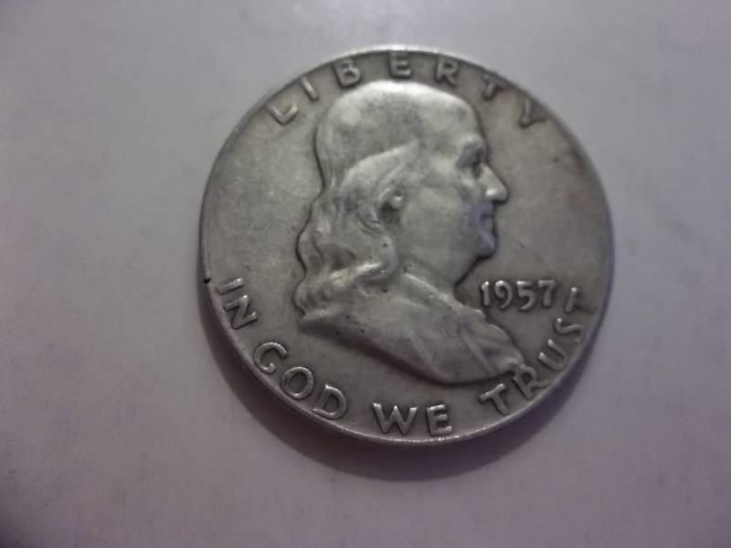 1957 D  Franklin Half Dollar Better Grade
