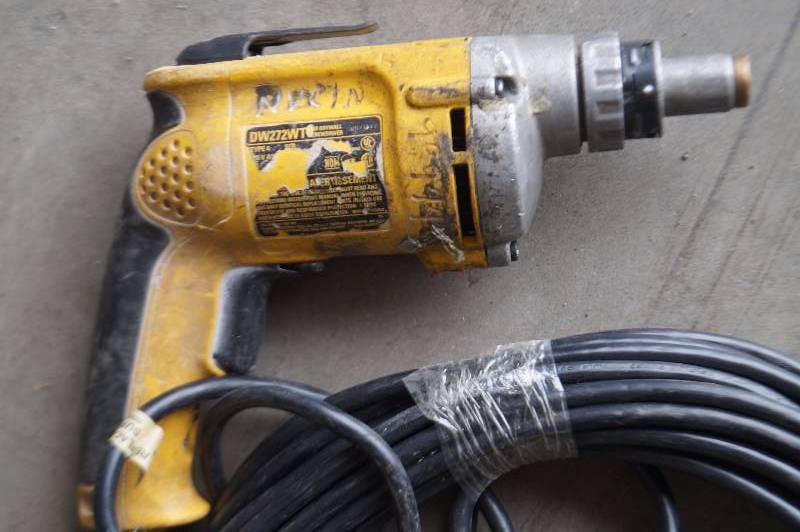 lot 11 image: DeWalt Drill
