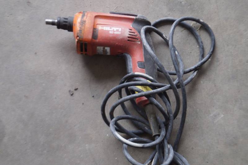 lot 14 image: Hilti Electric Drill