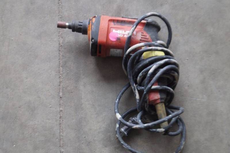 lot 16 image: Hilti Electric Drill
