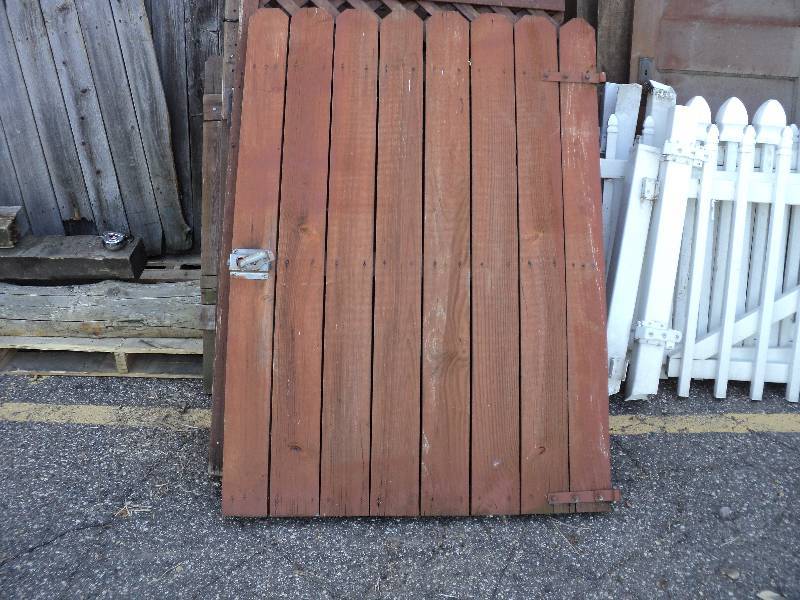 lot 40 image: dog eared fence gate 44inx62in...