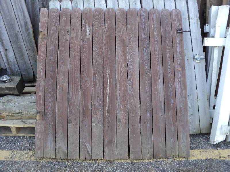 lot 46 image: fence gate 47inx48in...