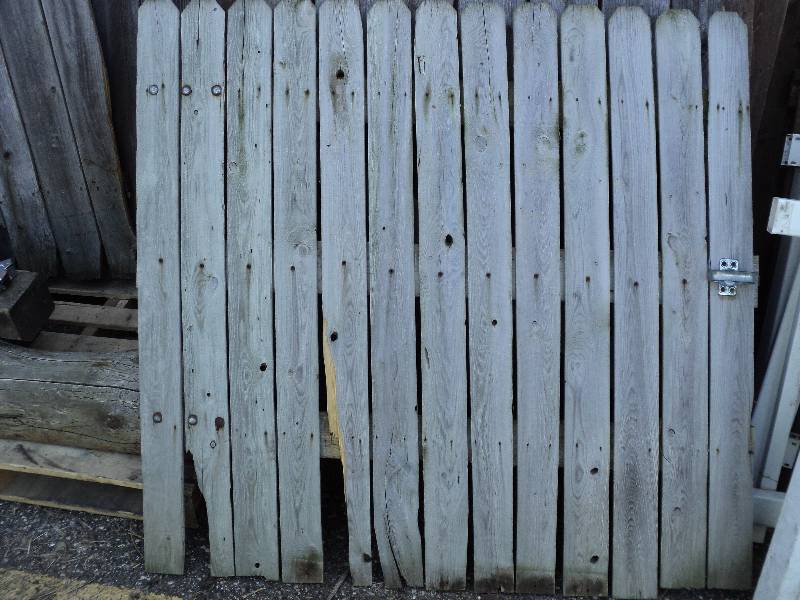 lot 47 image: fence gate 50inx48in, gray weathere...