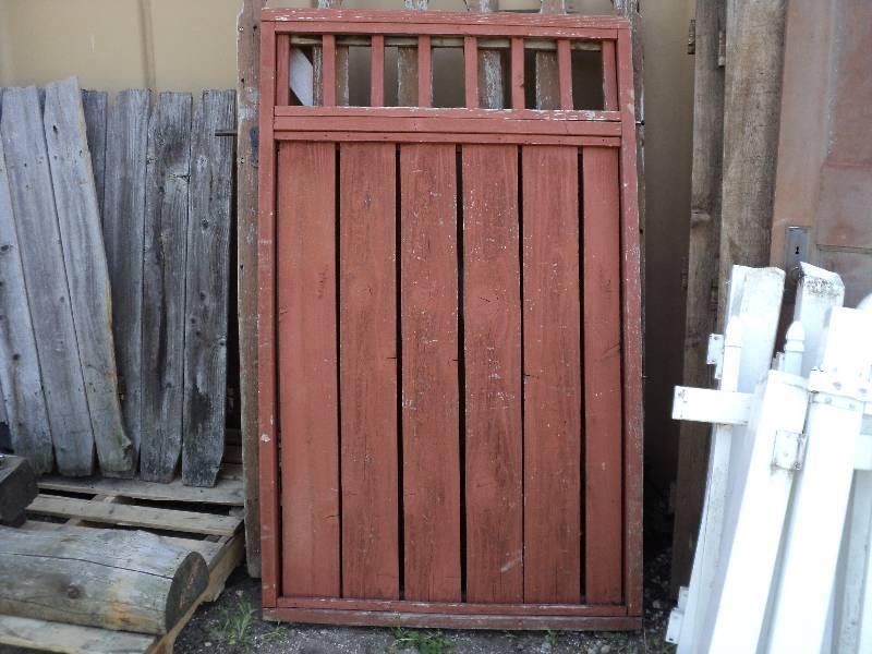 lot 51 image: fence gate 38inx64in...