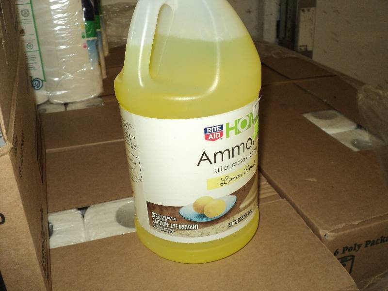 lot 76 image: 4 bottles of ammonia cleaner...