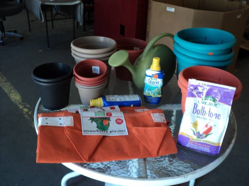lot 89 image: 2 boxes of misc. garden supplies...