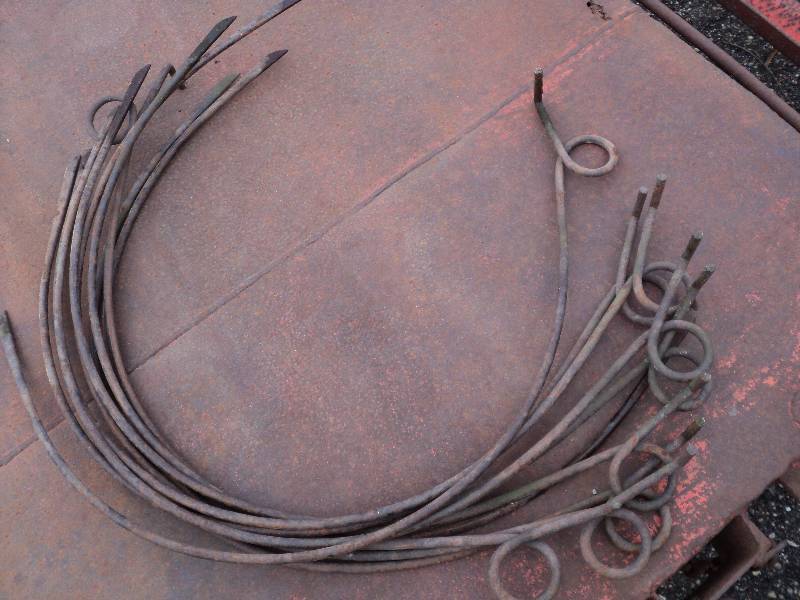 lot 20 image: 10 iron pieces, great for out door ...
