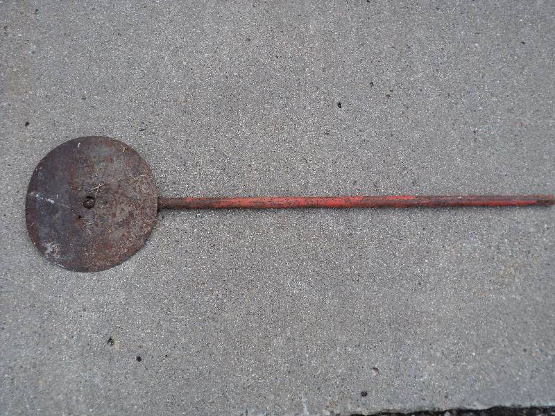 lot 26 image: old piece of garden equipment, 53 i...