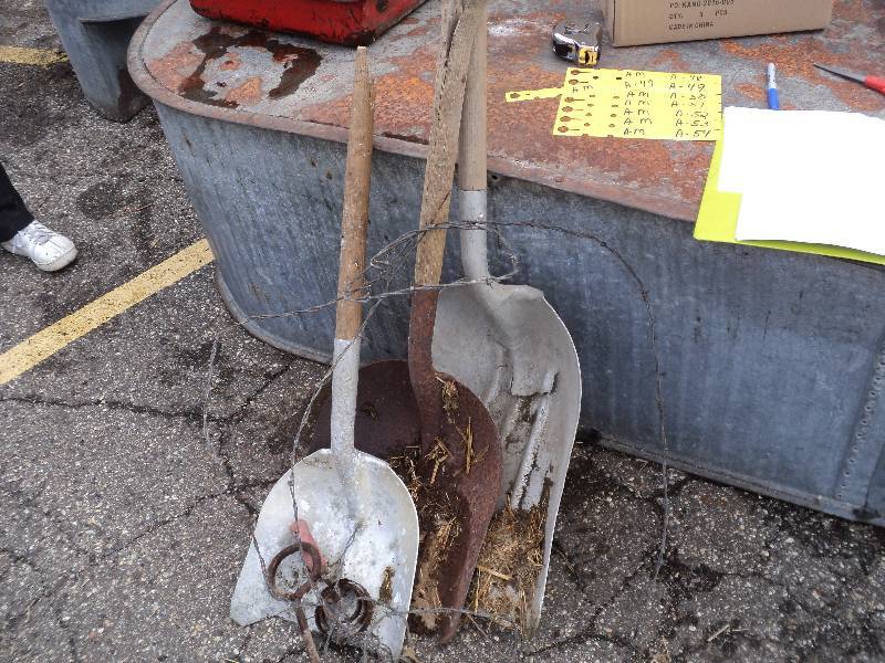 lot 47 image: misc. farm items...