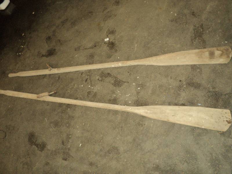 lot 71 image: wood oars, 78in long...