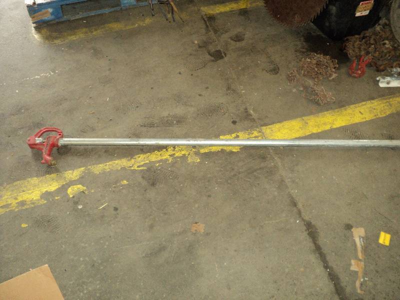 lot 72 image: pump, 9ft tall...