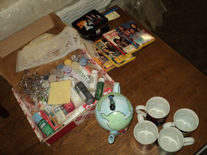 lot 116 image: box of misc., see pictures...