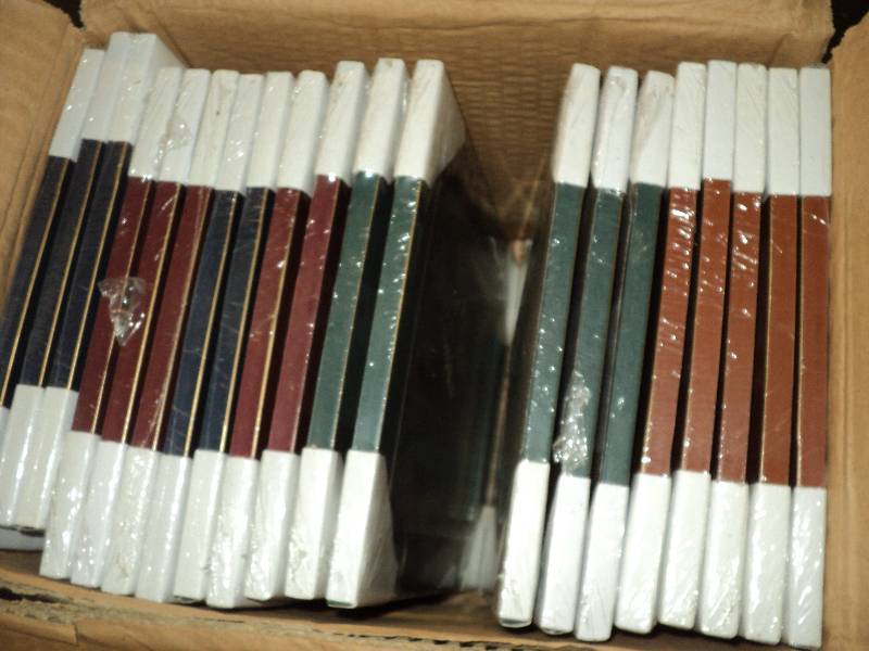 lot 130 image: 48 picture frames, 8inx10in...
