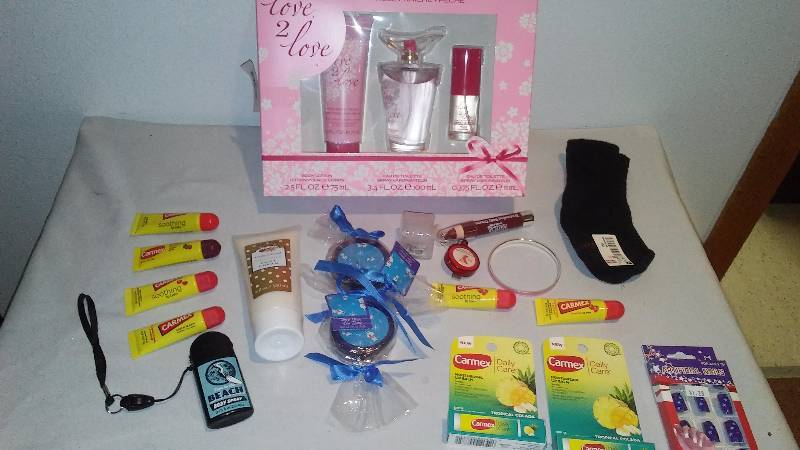 lot 64 image: Misc. Health and Beauty  see pictures for details