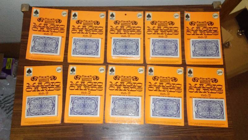 lot 115 image: Maverick Magic Cards by Hoyle, 1976, (10) Ten sets, instructions included