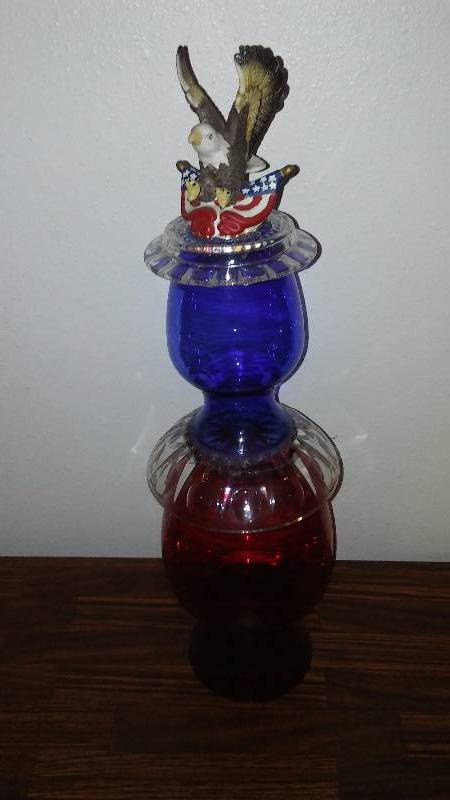 lot 129 image: Red White Blue Eagle Yard Art, Just in time for Fathers Day or Patriotic Decor